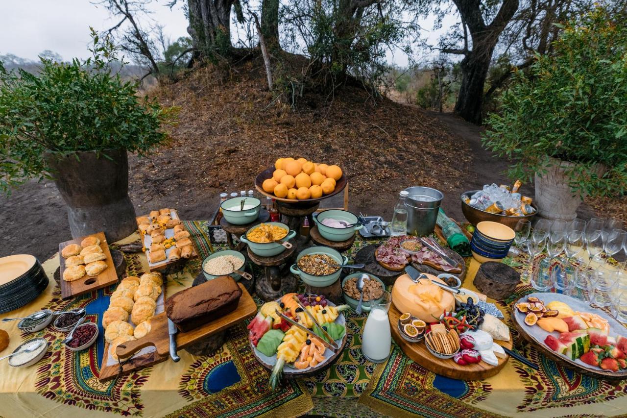 Thornybush Simbambili Lodge サビ・サンド動物保護区 エクステリア 写真