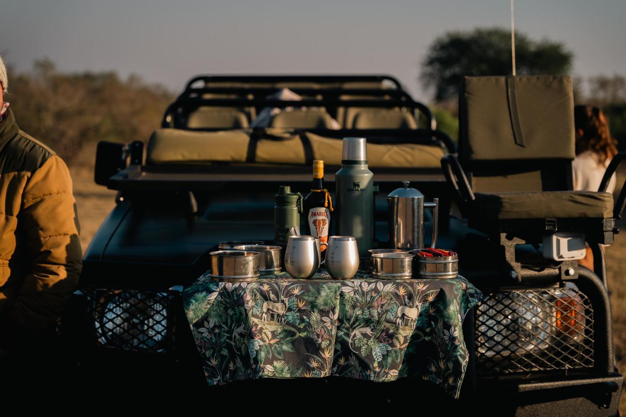 Thornybush Simbambili Lodge サビ・サンド動物保護区 エクステリア 写真