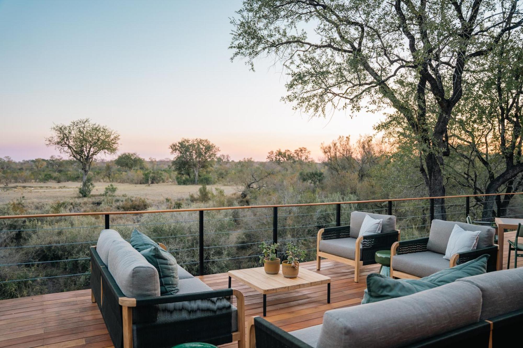 Thornybush Simbambili Lodge サビ・サンド動物保護区 エクステリア 写真