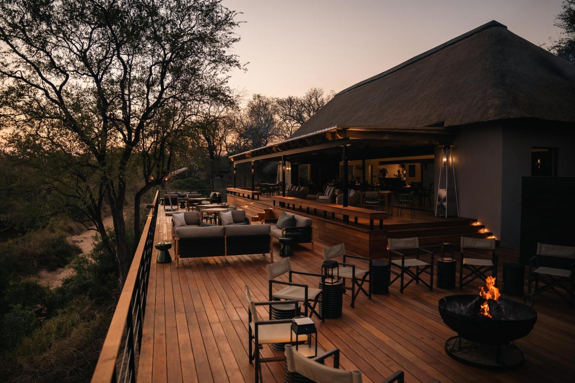 Thornybush Simbambili Lodge サビ・サンド動物保護区 エクステリア 写真