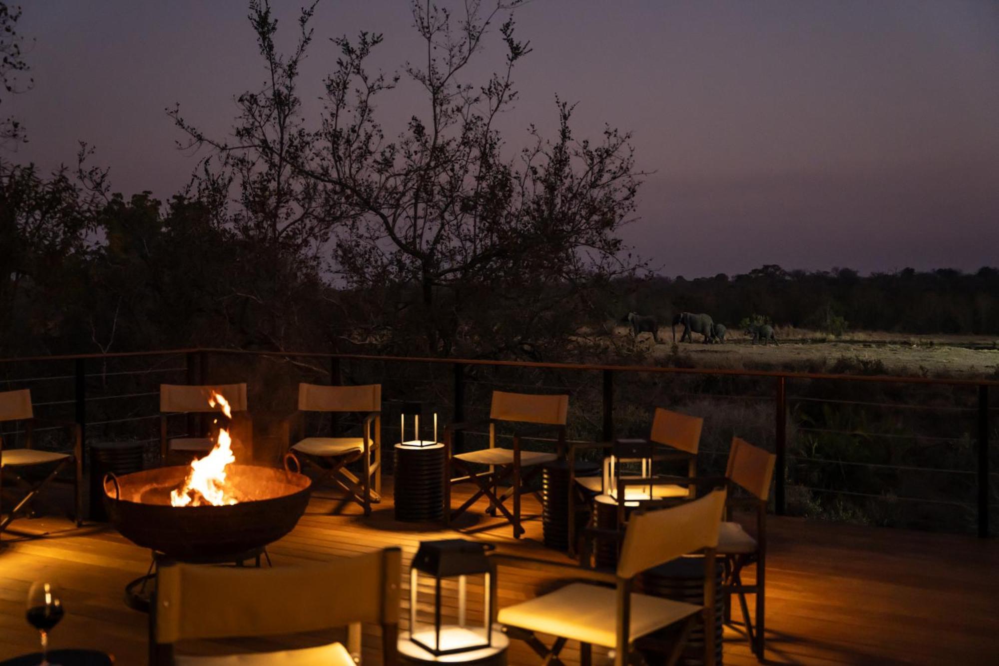Thornybush Simbambili Lodge サビ・サンド動物保護区 エクステリア 写真