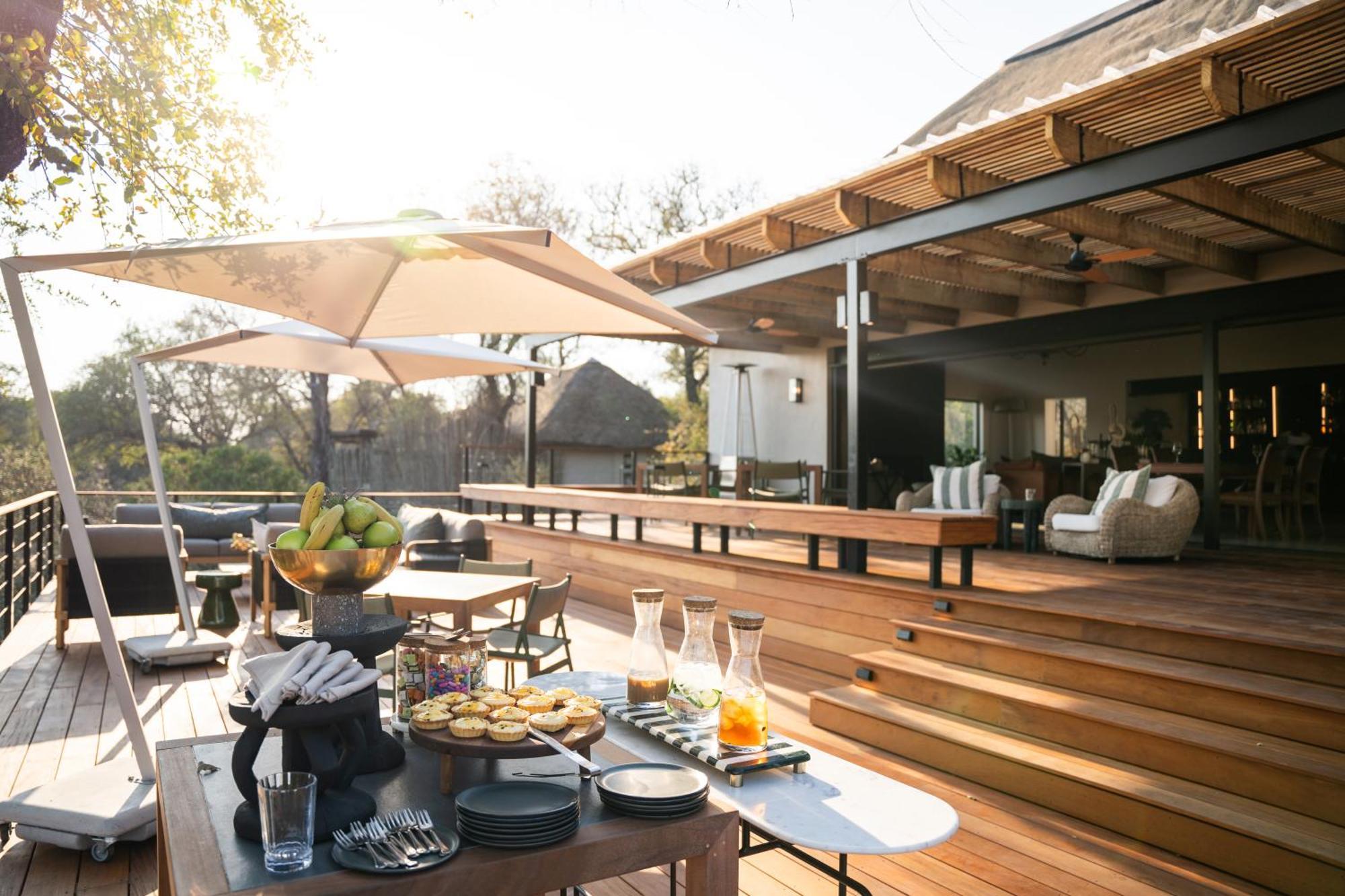 Thornybush Simbambili Lodge サビ・サンド動物保護区 エクステリア 写真