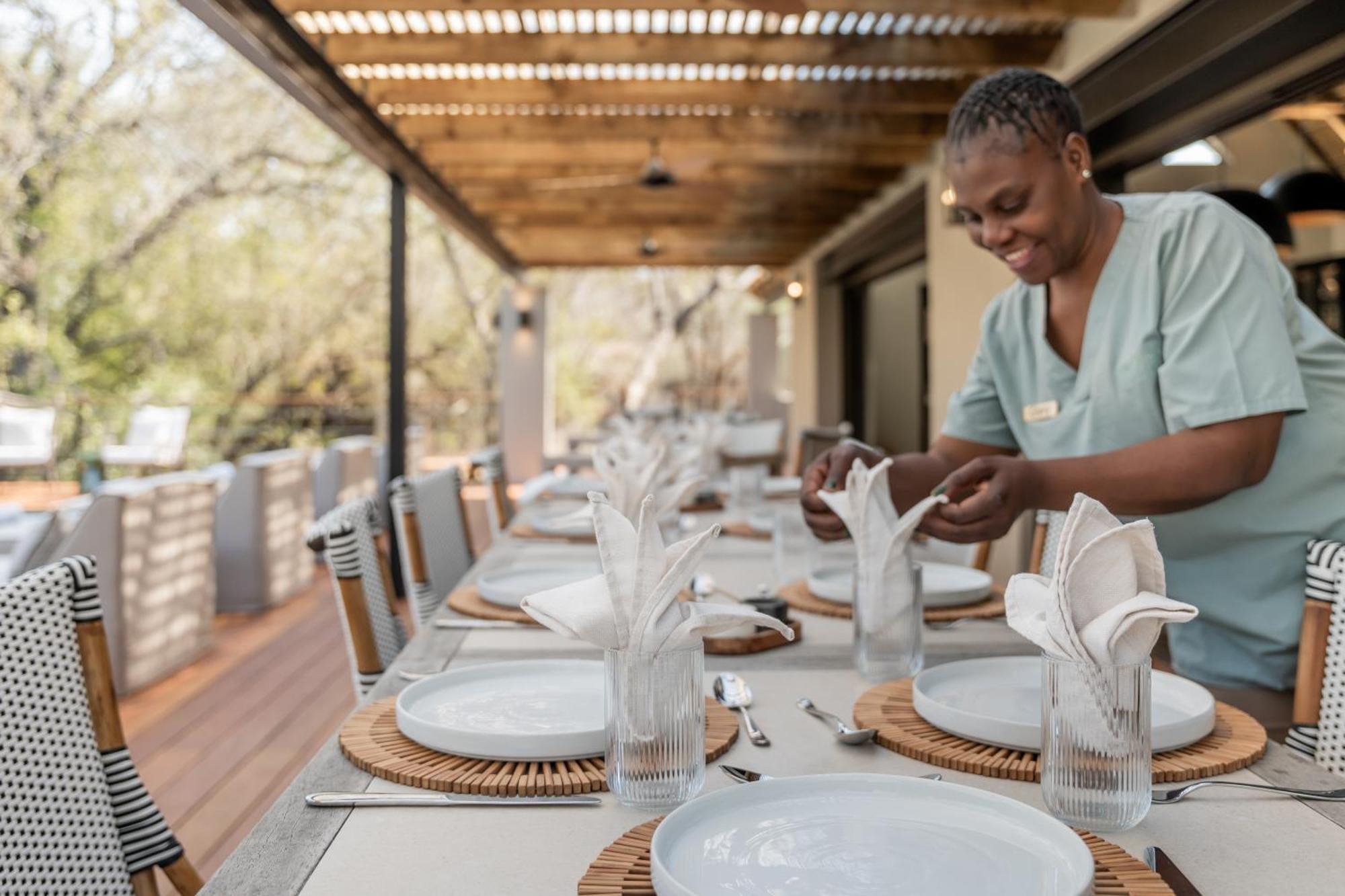 Thornybush Simbambili Lodge サビ・サンド動物保護区 エクステリア 写真