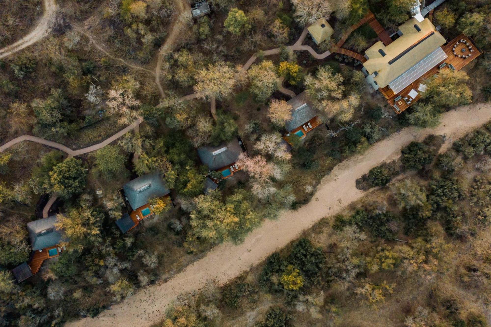 Thornybush Simbambili Lodge サビ・サンド動物保護区 エクステリア 写真